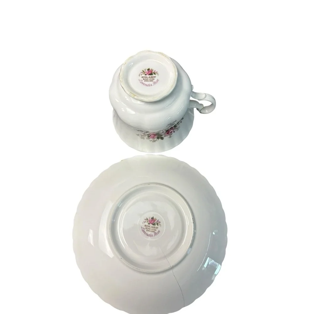 Royal Albert Lavender Rose Teacup Saucer Set England Bone China